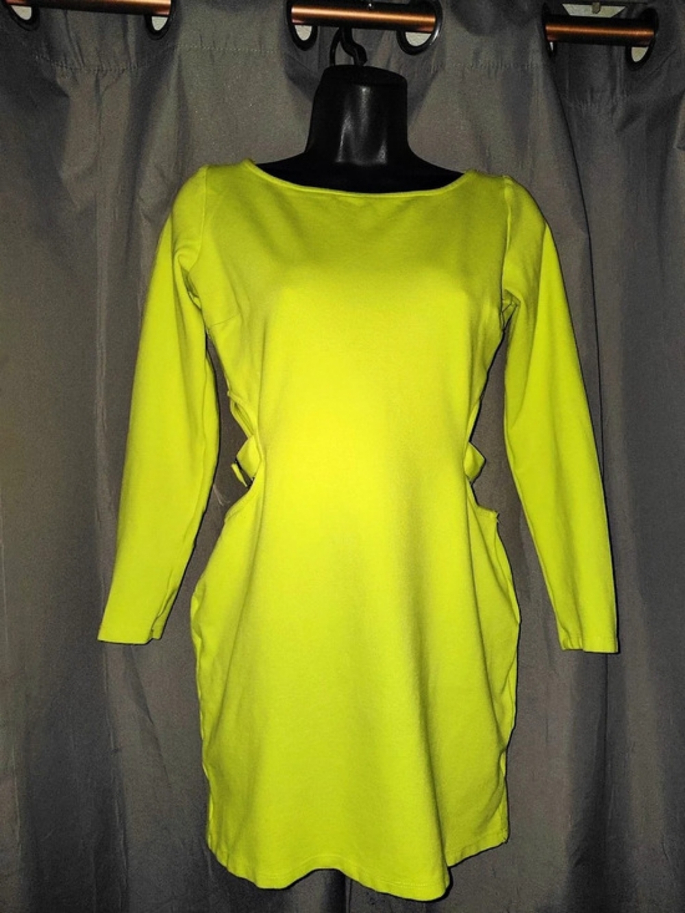 Arden B. Long Sleeve Cutout Mini Dress in Green Size Medium Like New